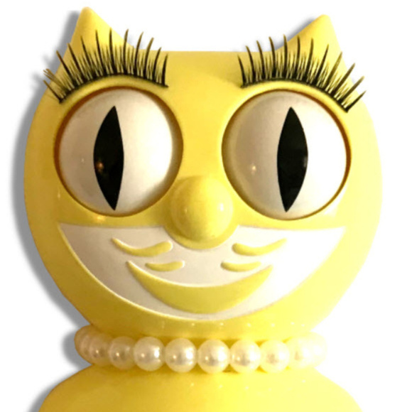 RETIRED Urban Outfitters Majestic Yellow Lady Kit Cat - Picture 3 of 4